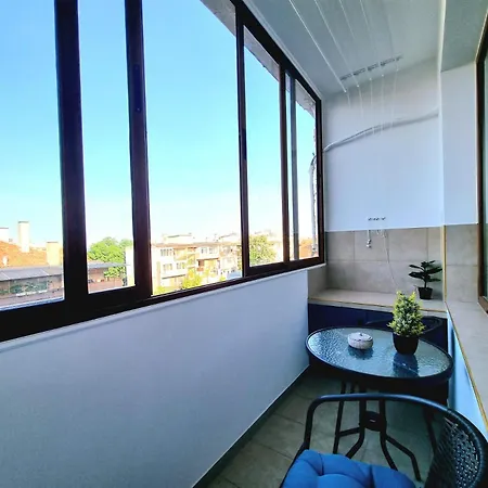 Sunrise - 2 Bedrooms To The Sea 아파트