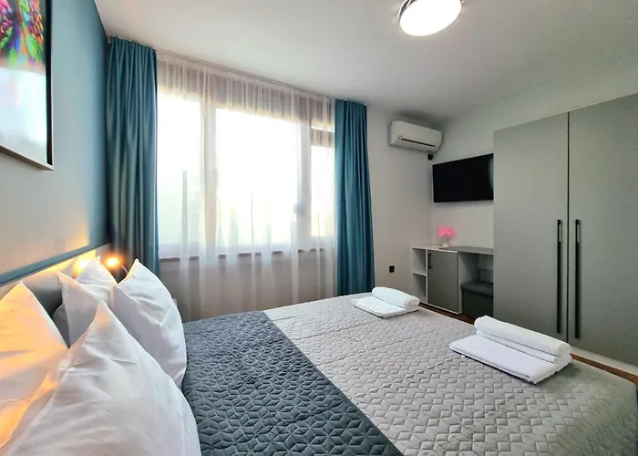 Sunrise - 2 Bedrooms To The Sea Apartament