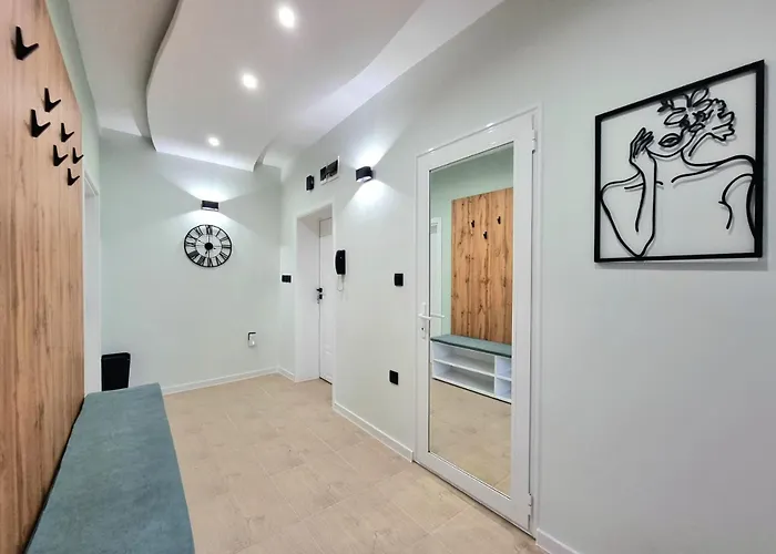 Апартамент Sunrise - 2 Bedrooms To The Sea