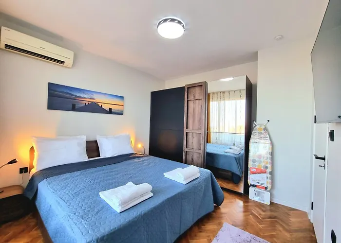Sunrise - 2 Bedrooms To The Sea Apartament