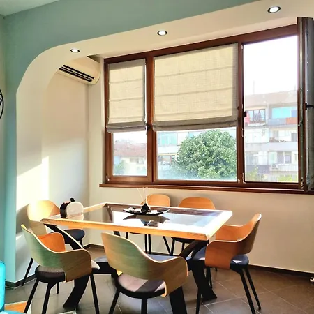 Sunrise - 2 Bedrooms To The Sea